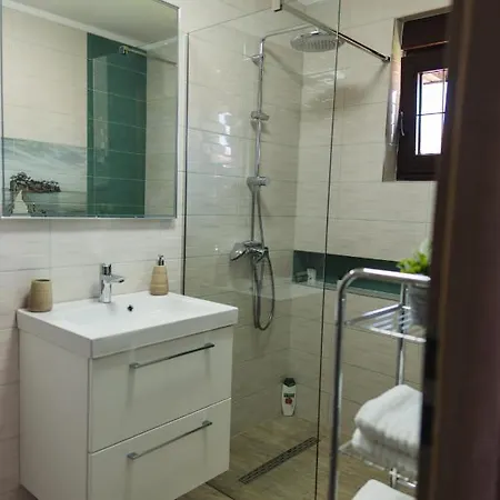 Aparthotel Helena *